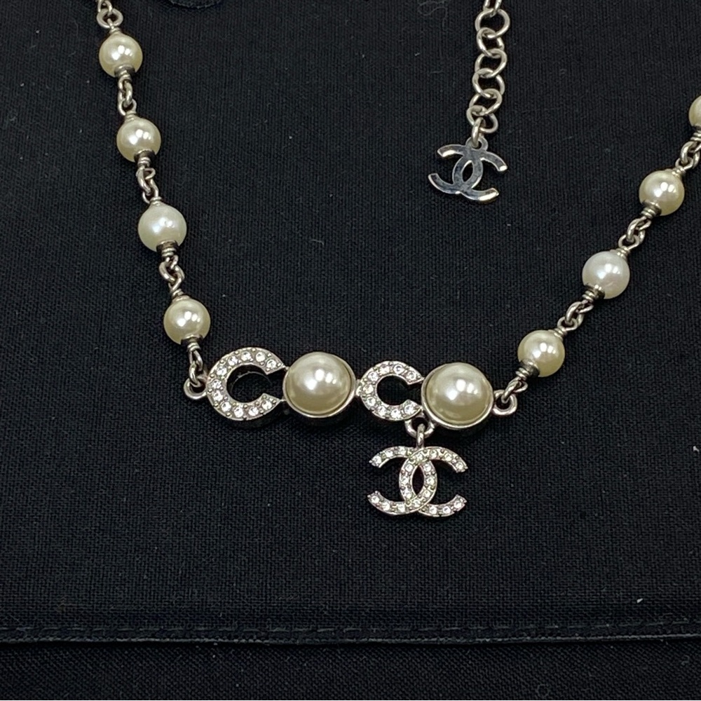 Chanel Crystal Pearl CC Choker - Picture 5 of 6